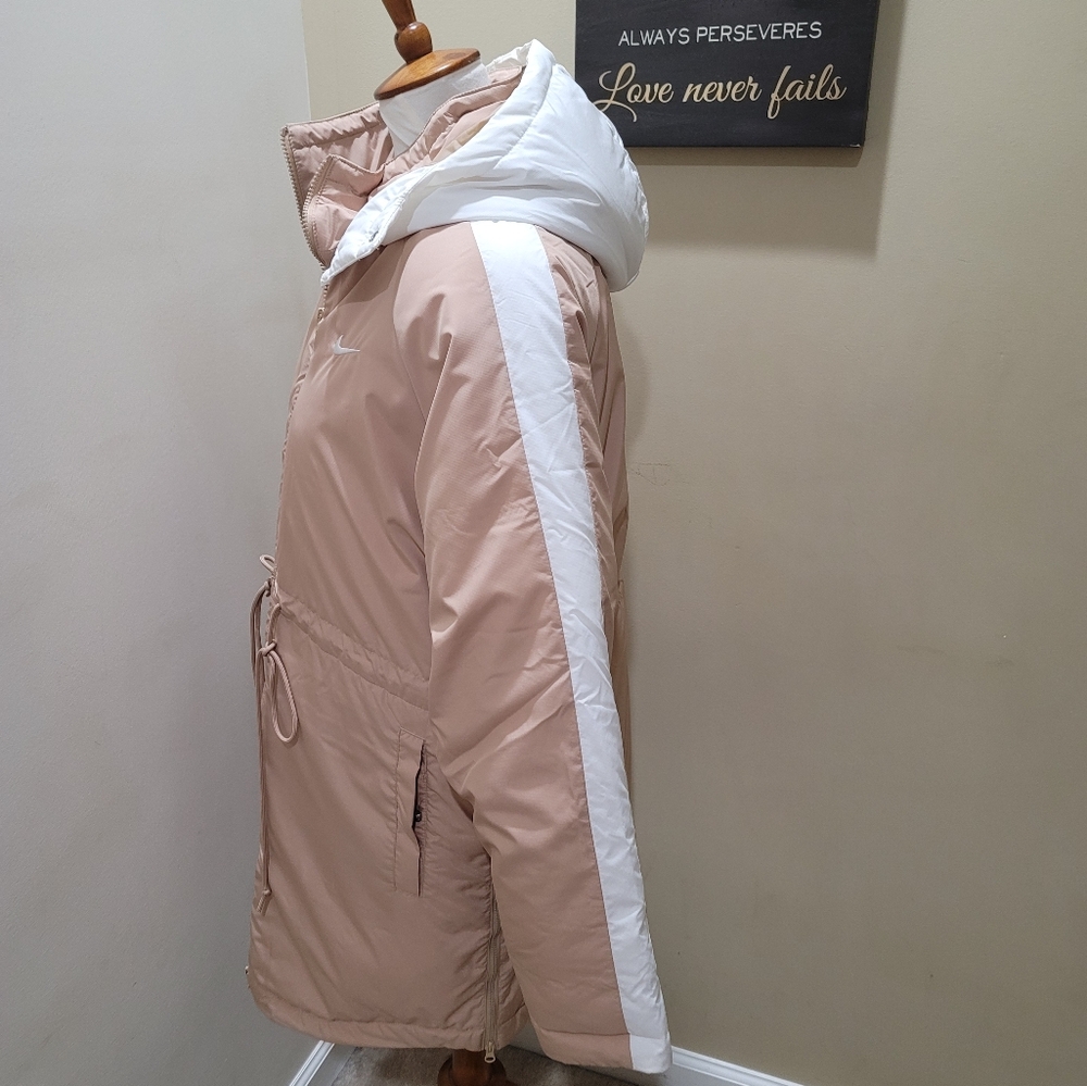 Nike Coat - Picture 2 of 6
